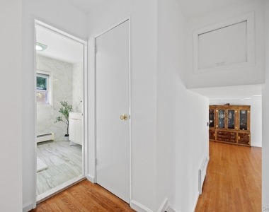21 Joyce Road - Photo Thumbnail 7