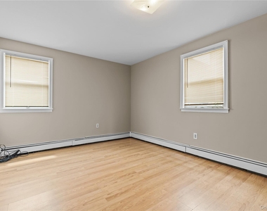 43 Virginia Avenue - Photo Thumbnail 5