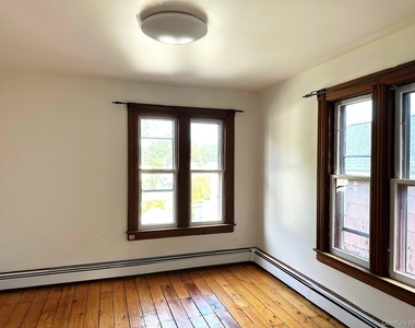 35 Prospect Street - Photo Thumbnail 7