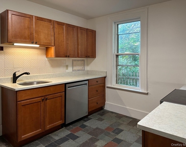 35 Prospect Street - Photo Thumbnail 4