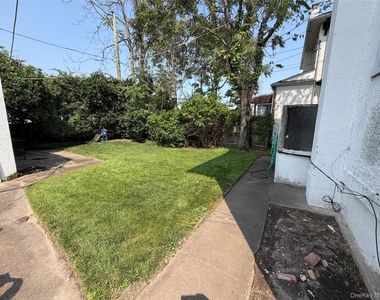 527 W Beech Street - Photo Thumbnail 14