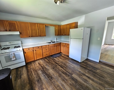 624-634 Oakland Valley Road - Photo Thumbnail 8