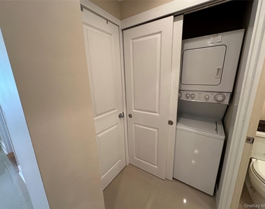 360 Shore Road - Photo Thumbnail 7
