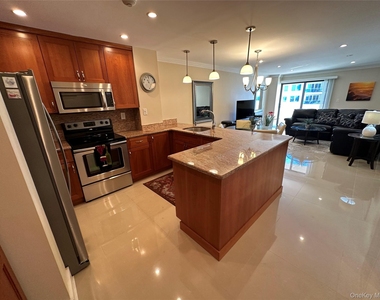 360 Shore Road - Photo Thumbnail 2