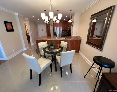 360 Shore Road - Photo Thumbnail 13