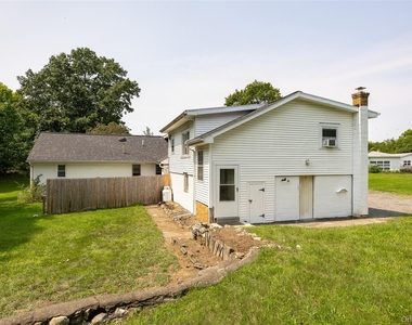 216 Hobbs Lane - Photo Thumbnail 1
