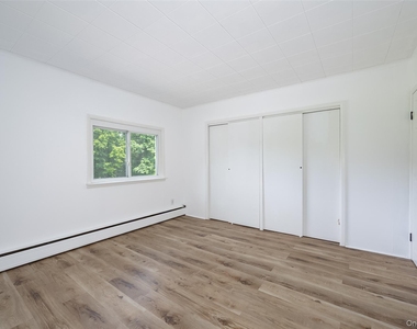 216 Hobbs Lane - Photo Thumbnail 19