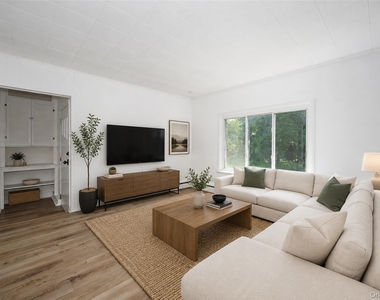 216 Hobbs Lane - Photo Thumbnail 4