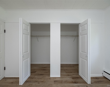216 Hobbs Lane - Photo Thumbnail 16