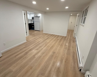 23 Mansion Ave - Photo Thumbnail 1
