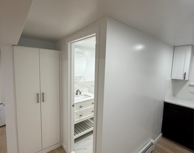 23 Mansion Ave - Photo Thumbnail 7