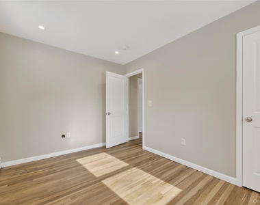676-678 Oak Summit Road - Photo Thumbnail 16