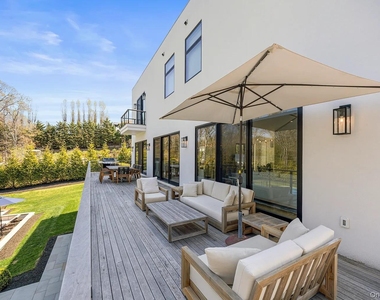 130 Highview Drive - Photo Thumbnail 24