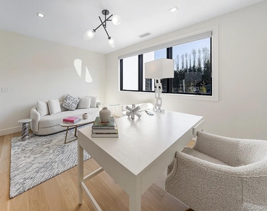 130 Highview Drive - Photo Thumbnail 7