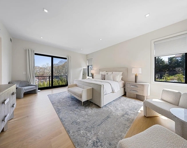 130 Highview Drive - Photo Thumbnail 8