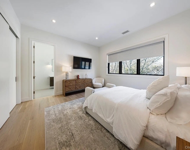 130 Highview Drive - Photo Thumbnail 11