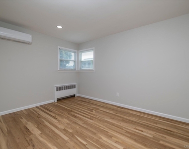 180 Boston Avenue - Photo Thumbnail 7