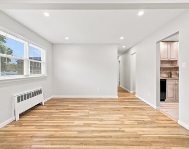 180 Boston Avenue - Photo Thumbnail 4