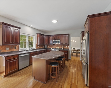 15 W Barrett Hill Road - Photo Thumbnail 11