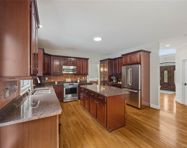 15 W Barrett Hill Road - Photo Thumbnail 9