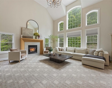 15 W Barrett Hill Road - Photo Thumbnail 5