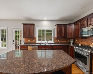 15 W Barrett Hill Road - Photo Thumbnail 12