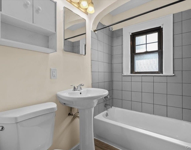 37 Yates Avenue - Photo Thumbnail 10