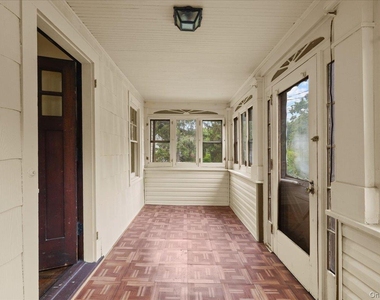 37 Yates Avenue - Photo Thumbnail 4