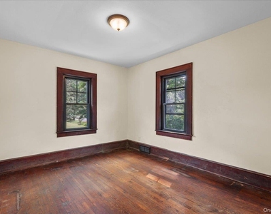 37 Yates Avenue - Photo Thumbnail 9