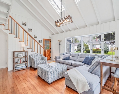 7 Oak Drive - Photo Thumbnail 6