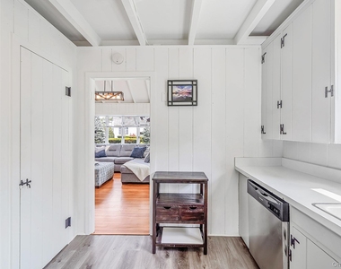 7 Oak Drive - Photo Thumbnail 9