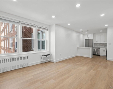 21 Fariview Avenue - Photo Thumbnail 8