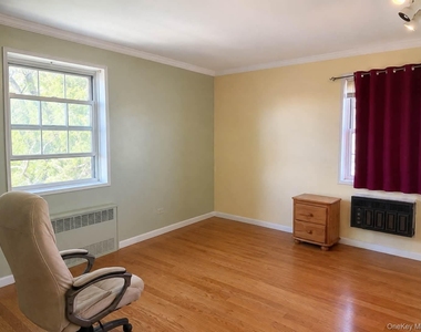 86-11 151st Avenue - Photo Thumbnail 9
