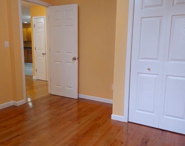34 Nassau Avenue - Photo Thumbnail 5