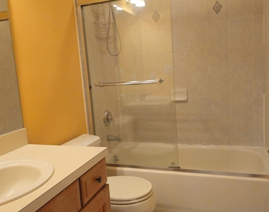 34 Nassau Avenue - Photo Thumbnail 7