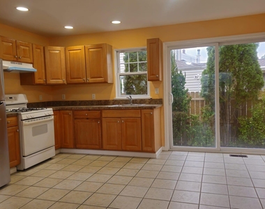 34 Nassau Avenue - Photo Thumbnail 1