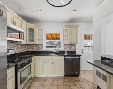 4 Cecil Place - Photo Thumbnail 10