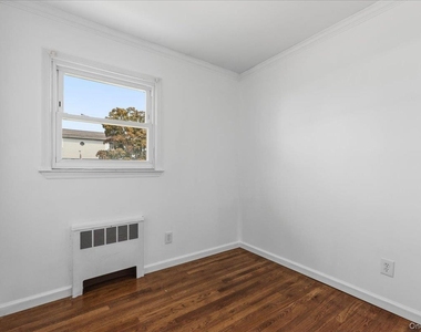 4 Cecil Place - Photo Thumbnail 14