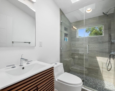 128 Glendale Road - Photo Thumbnail 25