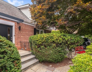 128 Glendale Road - Photo Thumbnail 3