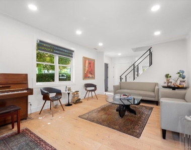 128 Glendale Road - Photo Thumbnail 11