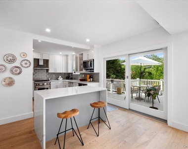 128 Glendale Road - Photo Thumbnail 14