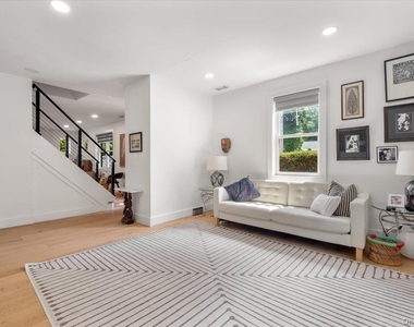 128 Glendale Road - Photo Thumbnail 6