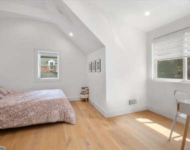 128 Glendale Road - Photo Thumbnail 24