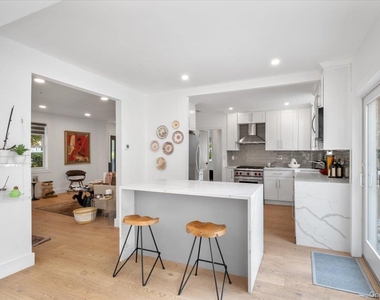 128 Glendale Road - Photo Thumbnail 16