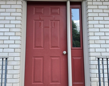 2104 Cherry Hill Drive - Photo Thumbnail 40