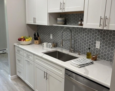 2104 Cherry Hill Drive - Photo Thumbnail 2