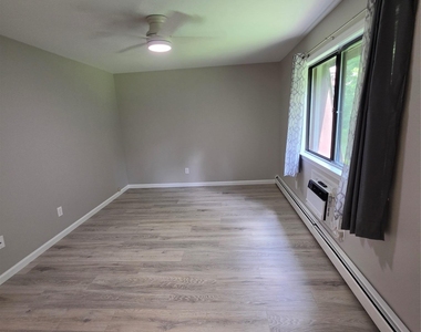 2104 Cherry Hill Drive - Photo Thumbnail 33