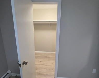 2104 Cherry Hill Drive - Photo Thumbnail 36