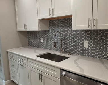 2104 Cherry Hill Drive - Photo Thumbnail 3